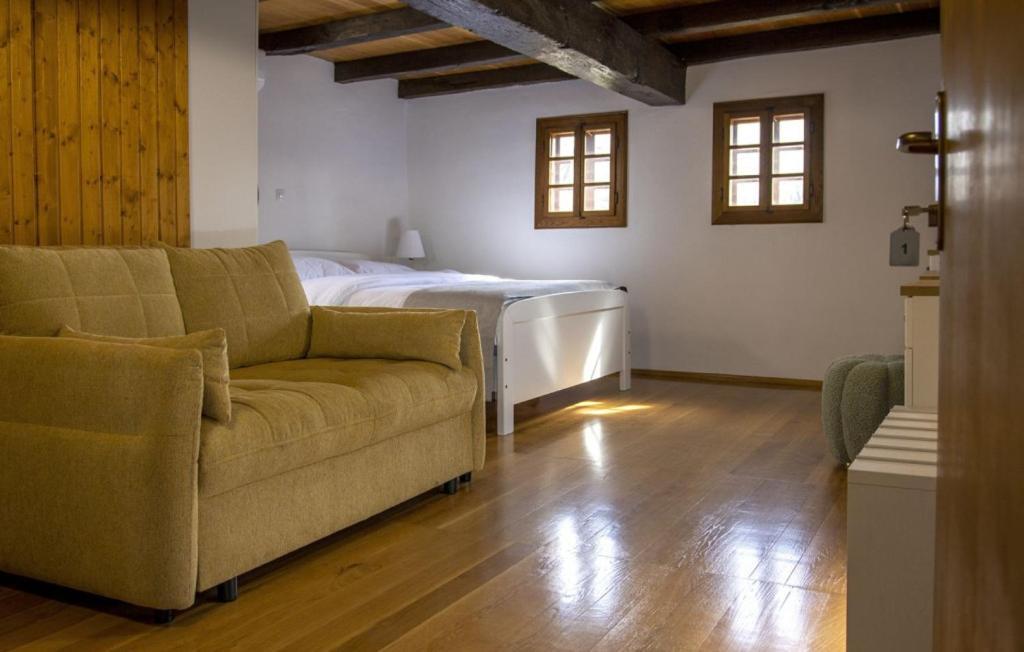 Villa 77 By Villas Guide Σίσακ Εξωτερικό φωτογραφία
