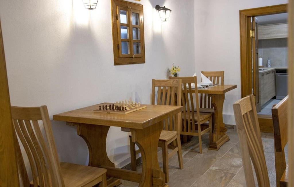 Villa 77 By Villas Guide Σίσακ Εξωτερικό φωτογραφία
