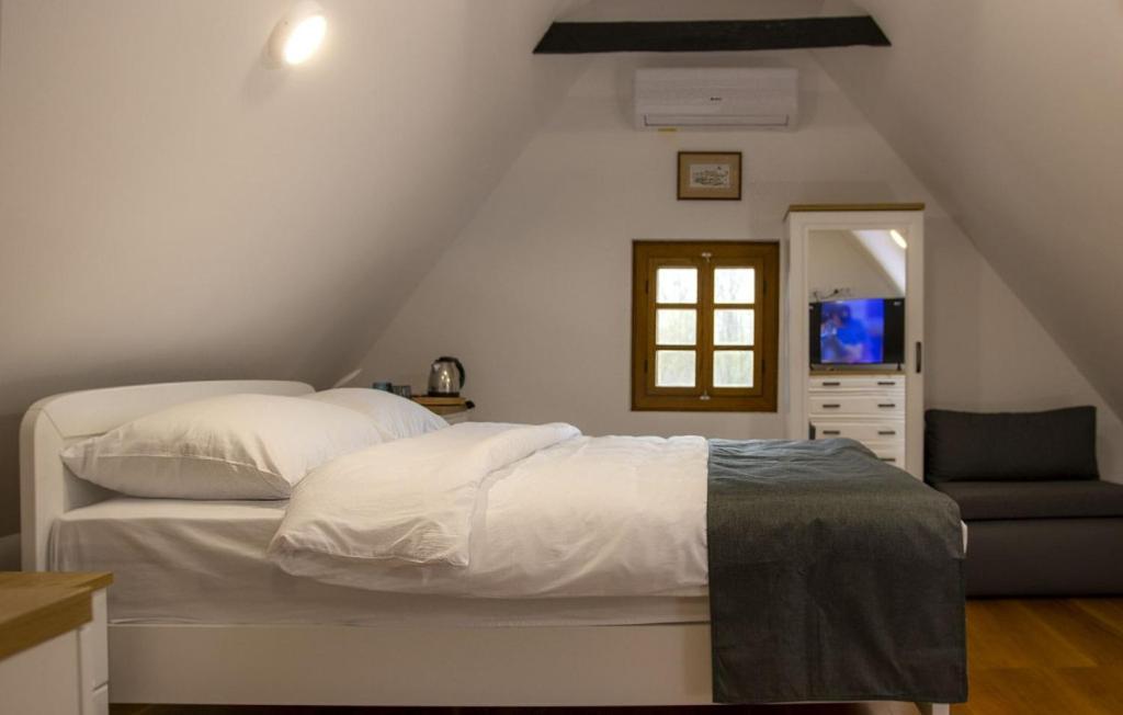 Villa 77 By Villas Guide Σίσακ Εξωτερικό φωτογραφία